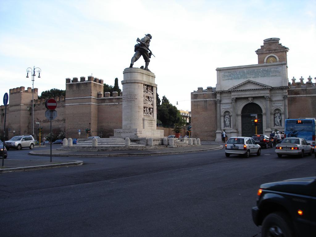 B&B San Michele A Porta Pia Rome Bagian luar foto